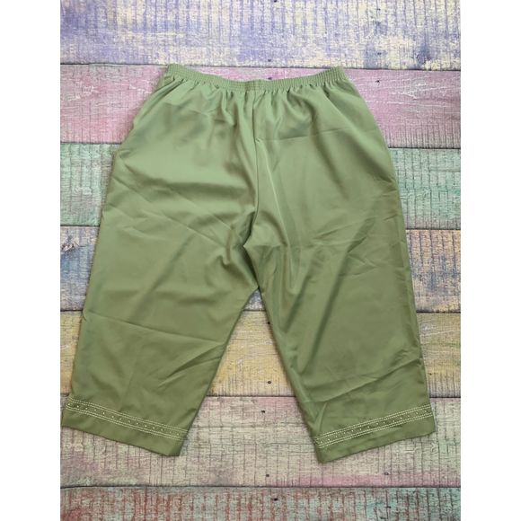 NWT ALFRED DUNNER Capri Pants green Size 22W - Picture 1 of 6